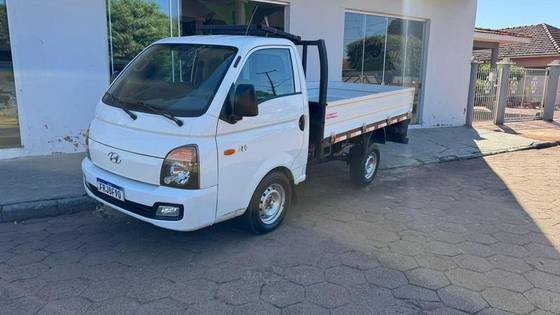 HYUNDAI HR 2.5 LONGO COM CAÇAMBA 4X2 16V 130CV TURBO INTERCOOLER DIESEL 2P MANUAL